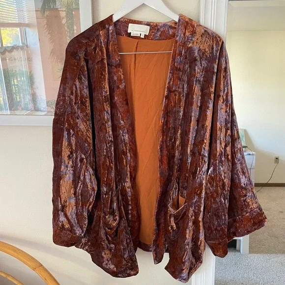 Anthropologie Esme Crushed Velvet
Floral Kimono Cardigan Jacket - Picture 2 of 5